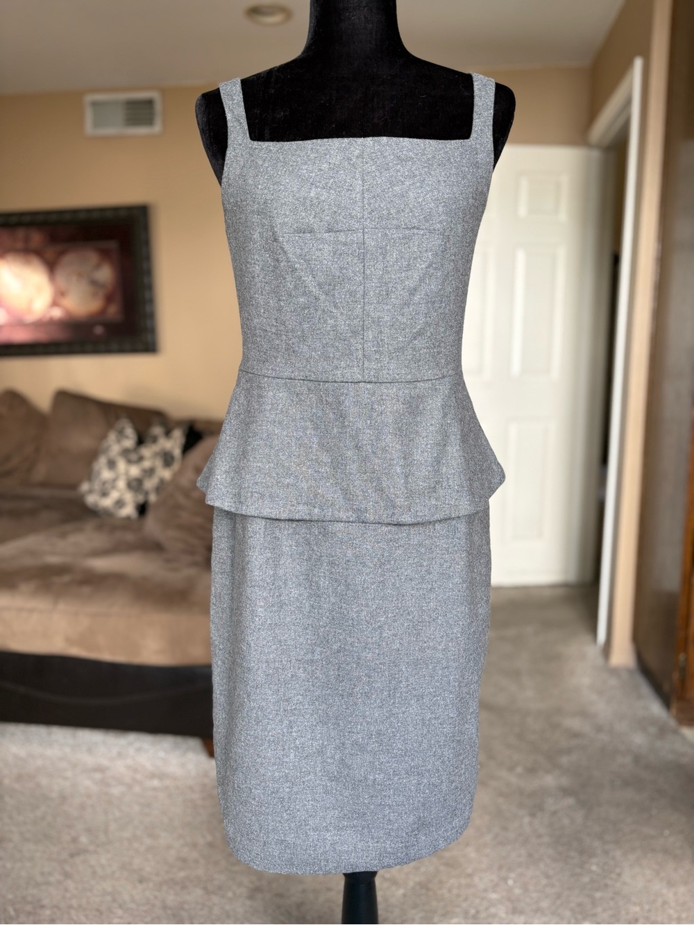 Banana Republic Sleeveless Gray Peplum Wool Sheath Dress Size 8